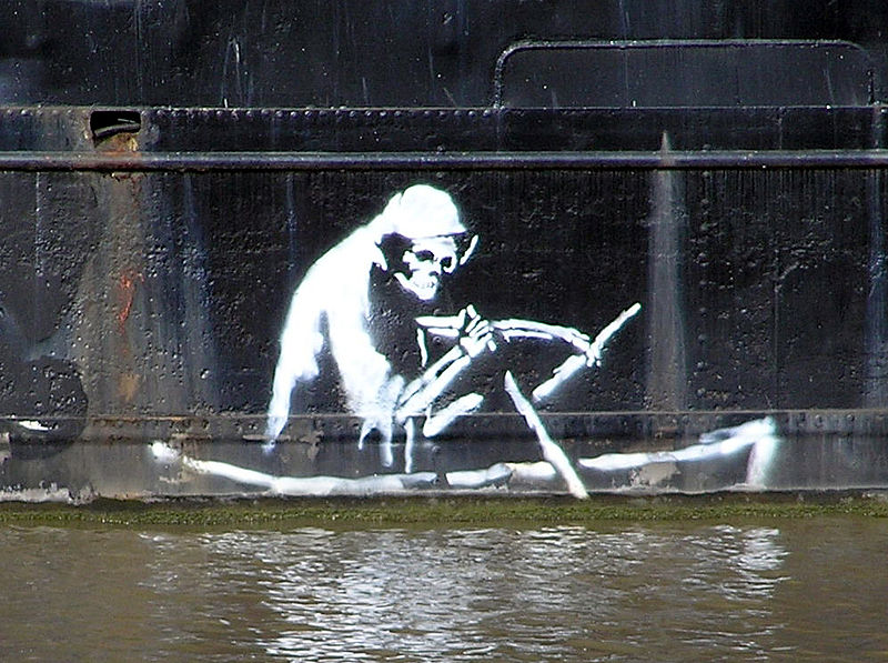 800px-Banksy.on.the.thekla.arp